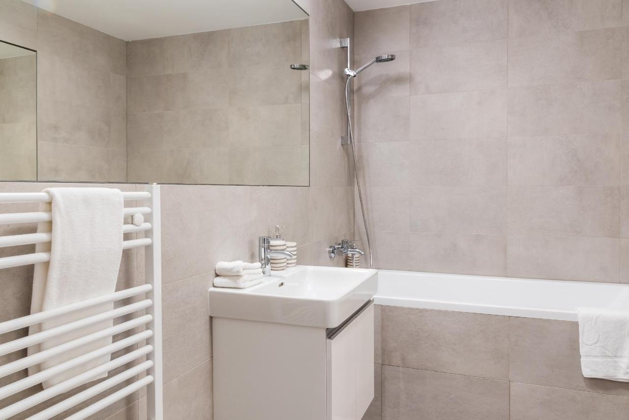 City Castle Apartments Free Parking 布拉迪斯拉发 外观 照片