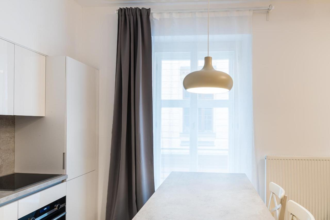 City Castle Apartments Free Parking 布拉迪斯拉发 外观 照片