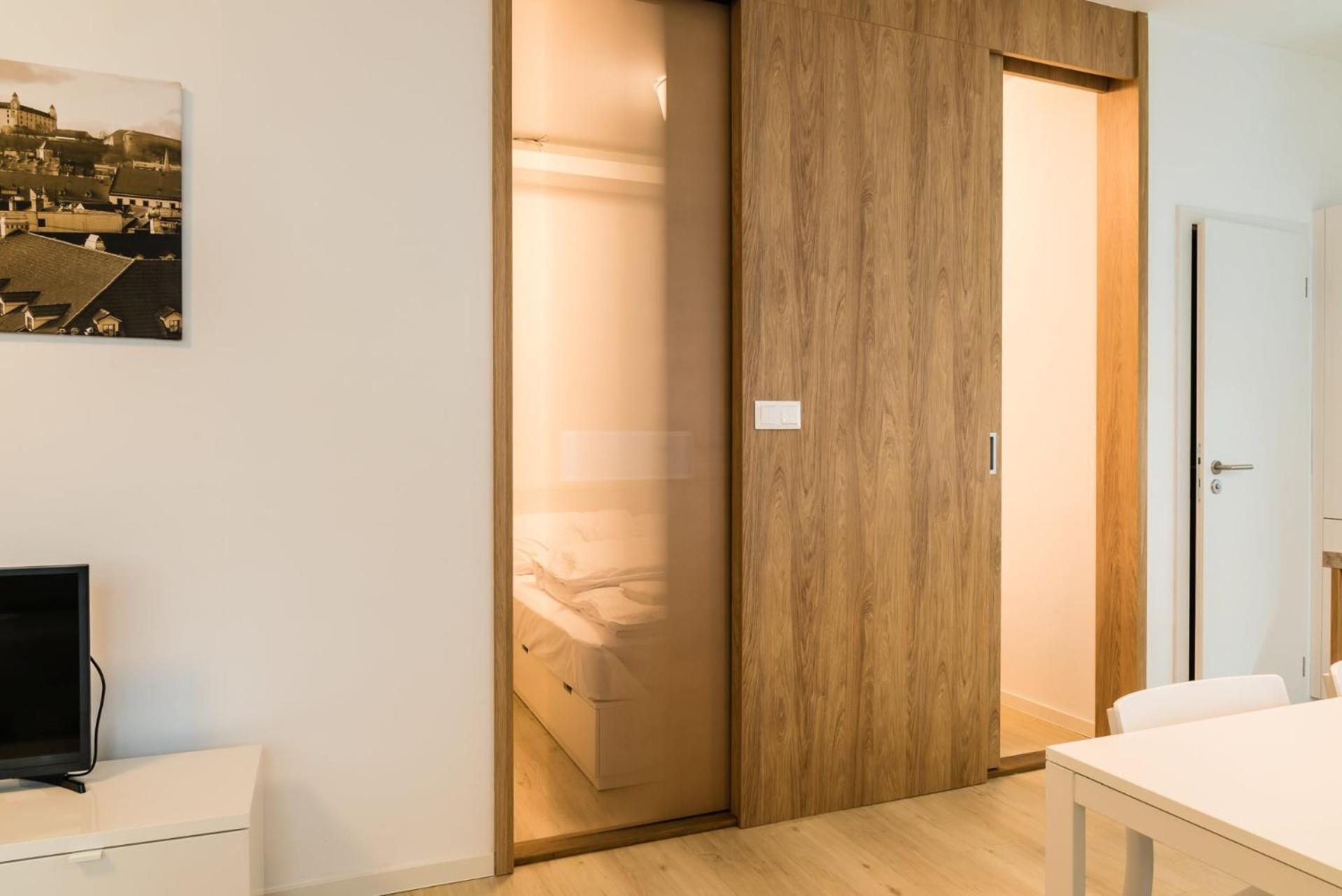 City Castle Apartments Free Parking 布拉迪斯拉发 客房 照片